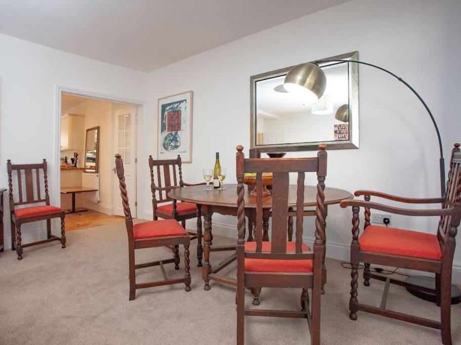 2 Central, Spacious, Apartment With Private Patio Sidmouth Exterior foto